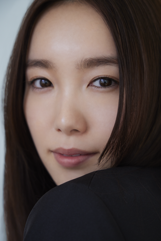 飯豊まりえさん宣材写真