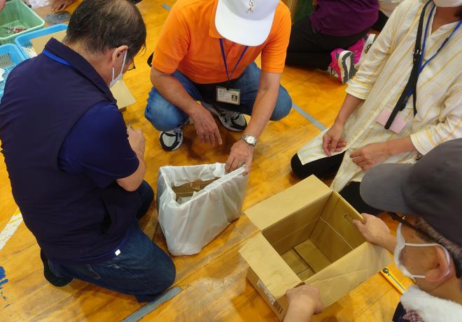 0828段ボールトイレ