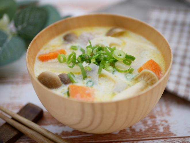 根菜の和風豆乳スープ