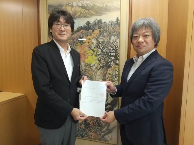 令和8年勧告手交(議長)