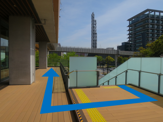 ２階みなと公園側出入口アクセス05