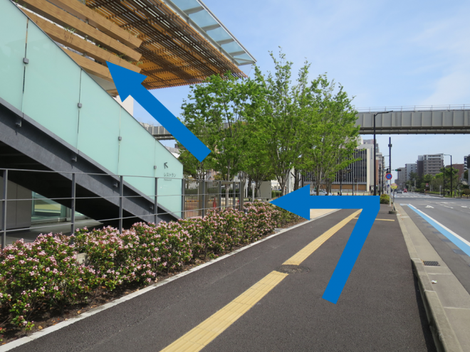 ２階みなと公園側出入口アクセス06