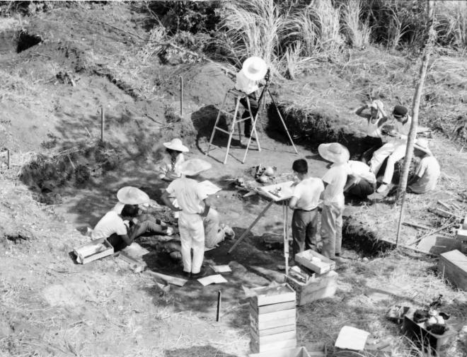 昭和37年の人骨調査風景(2)