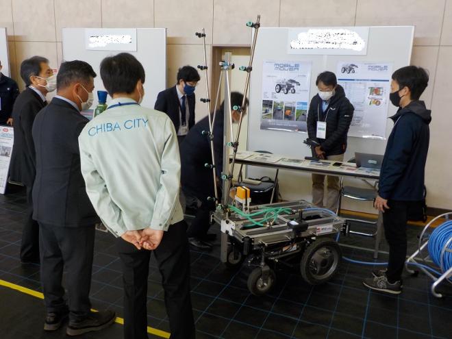 展示会の様子(屋内)