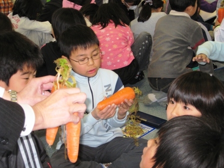 秋冬ニンジン出張授業