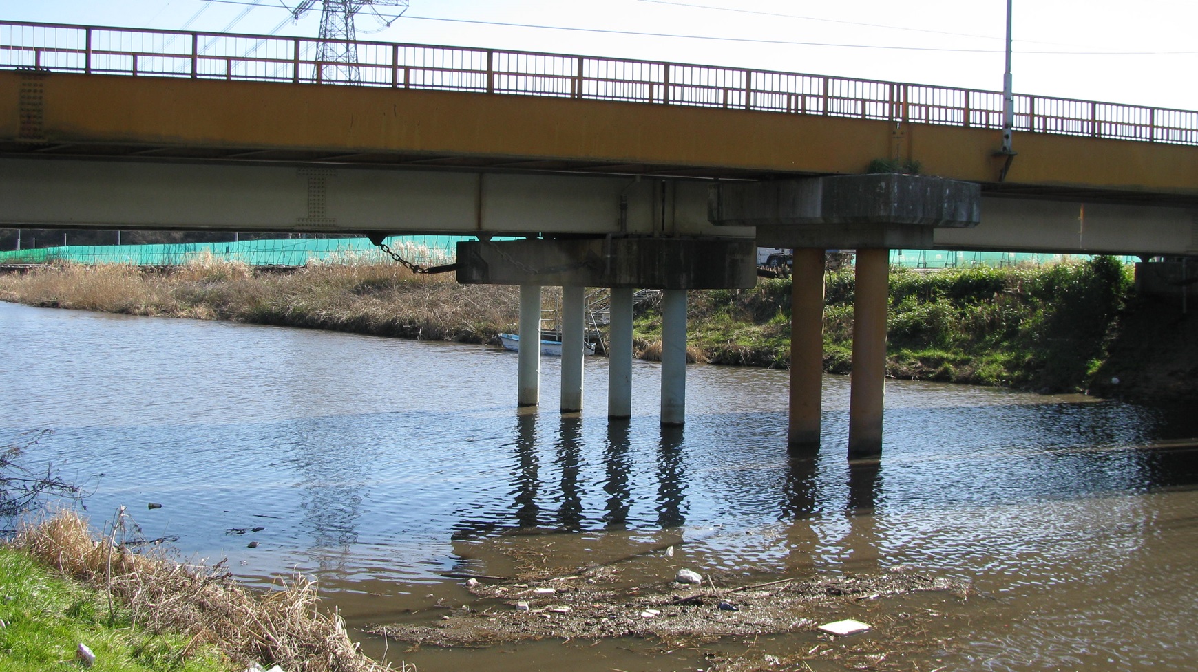 旧橋の全景写真