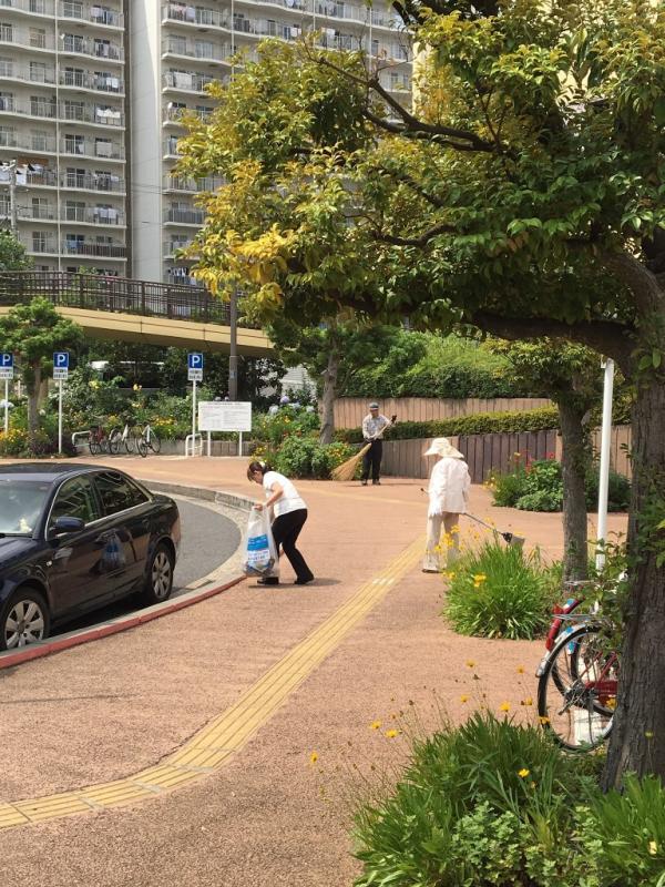 検見川浜駅前美化会05