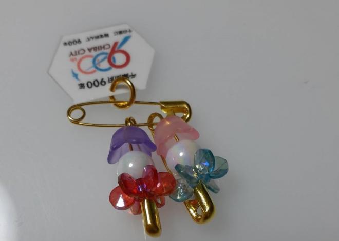 R7フェスタビーズブローチ