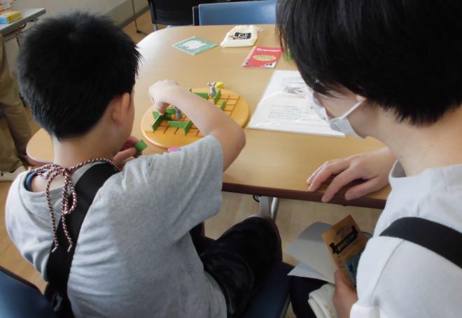 R8青少年の日フェスタ(缶バッジとボードゲーム)
