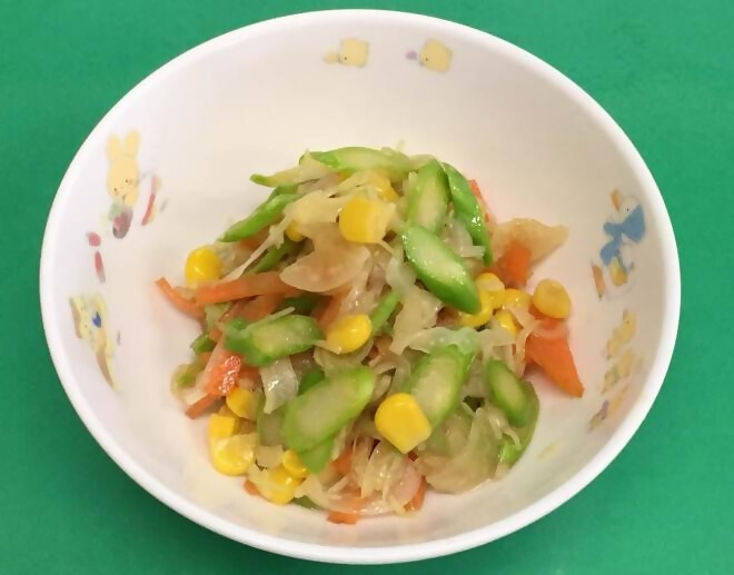 グリーンアスパラガスのサラダ