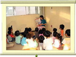 カレーの作り方を聞いている写真