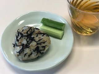 ひじきおにぎり