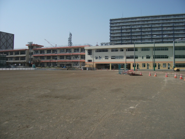 新宿中学校校舎内に開設した新宿小学校分教室