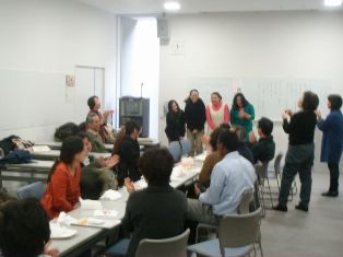 せいかつ日本語みはま会（年末お楽しみ会での異文化体験）