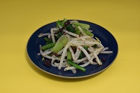 もやしの赤しそふりかけ和え