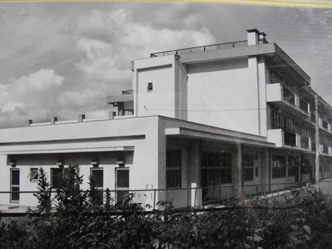 昔の給食室付近