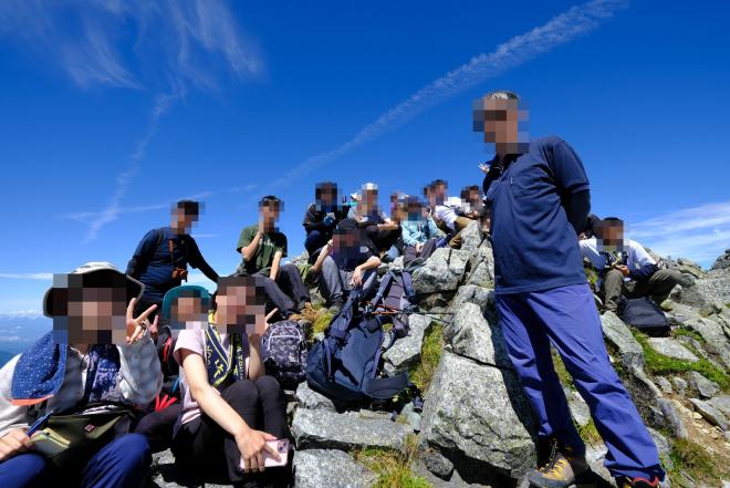 サイエンスキャンプ・山頂での集合写真