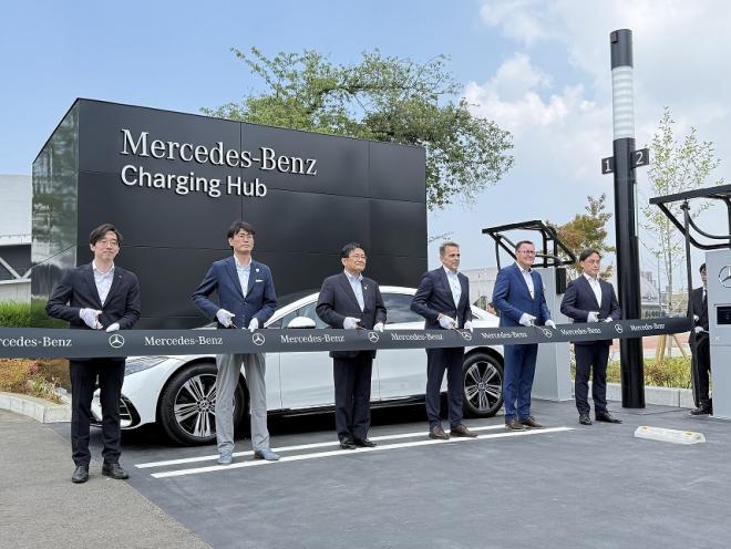EV用急速充電ネットワーク「Mercedes-Benz High-Power Charging」開所式