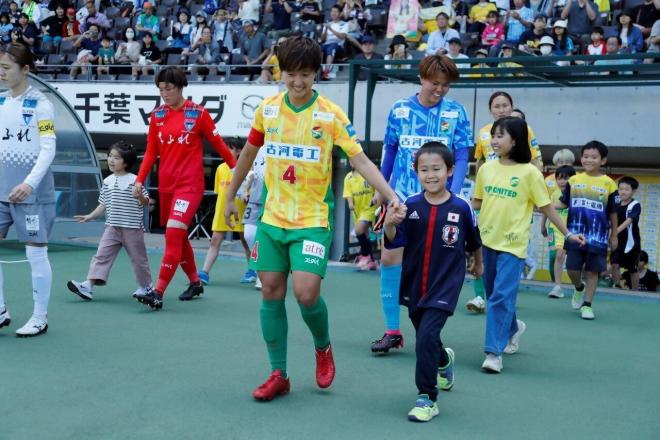 ジェフ千葉レディースHT千葉市デー（エスコートキッズ）