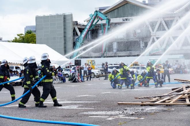 消防による消火訓練