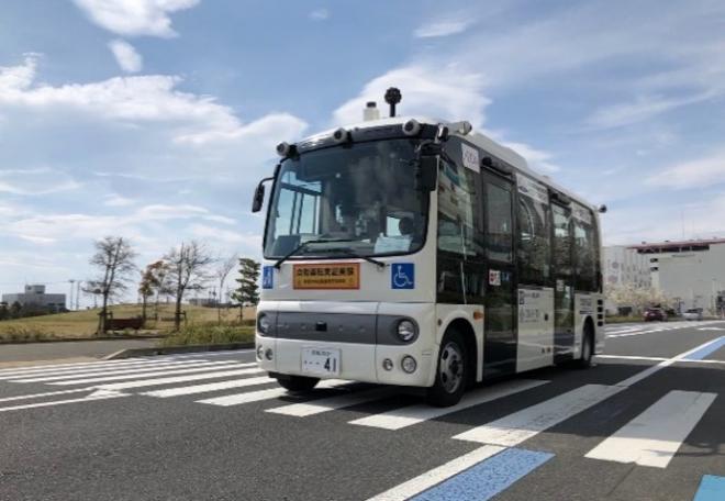 自動運転バス実証実験2