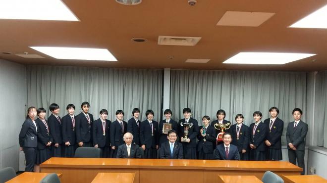 千葉経済大学付属高校女子バスケット表敬訪問