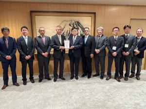 千葉市建設業協会 令和5年台風第13号の被災に伴う復旧対応報告・能登半島地震に係る災害義援金の寄贈式