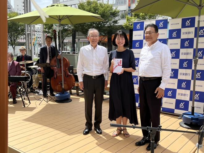 京葉銀行創立80周年記念事業京葉銀行本店前憩いのスペース「パレットテラス」竣工記念イベント