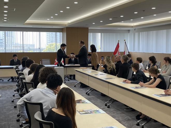 カナダノースバンクーバーハンズワース高校表敬訪問