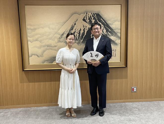 女流囲碁棋士牛栄子氏表敬訪問