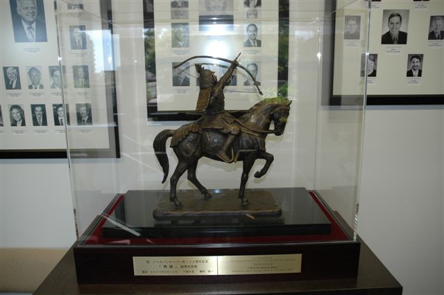 千葉市 ノースバンクーバー市へ騎馬武者像を寄贈 5月13日
