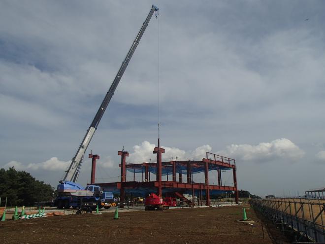 0904鉄骨組み立て