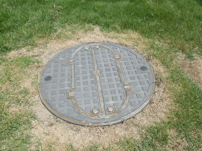 マンホールトイレ