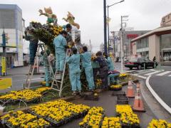 蘇我駅前立体花壇活動1