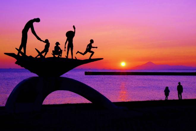 富士の裾野に沈む夕日