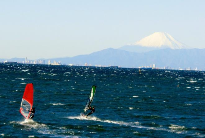 富士とウインドサーフィン