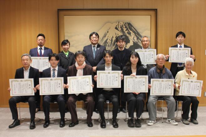 都市文化賞2025表彰式全体写真