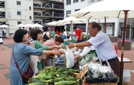 201506西口マルシェ店舗1