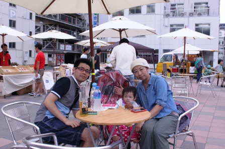 201509西口マルシェふれあいの様子2