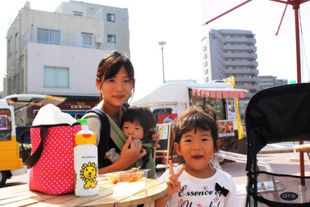 201510西口マルシェふれあい2