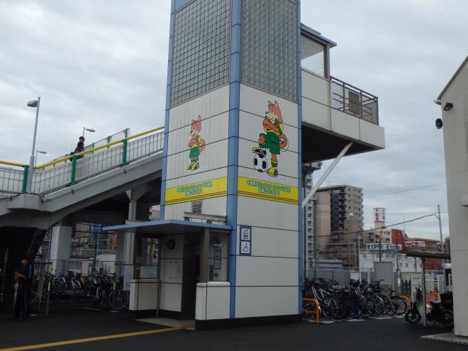 JR蘇我駅西口EV建屋ラッピング