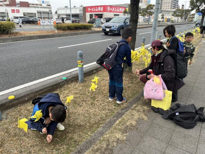 0207かざぐるまプロジェクト掲出中写真