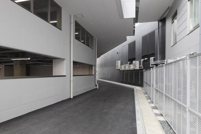 貫通通路