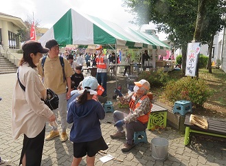 2023区民まつり火おこし体験