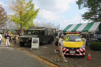 2023区民まつり車両展示