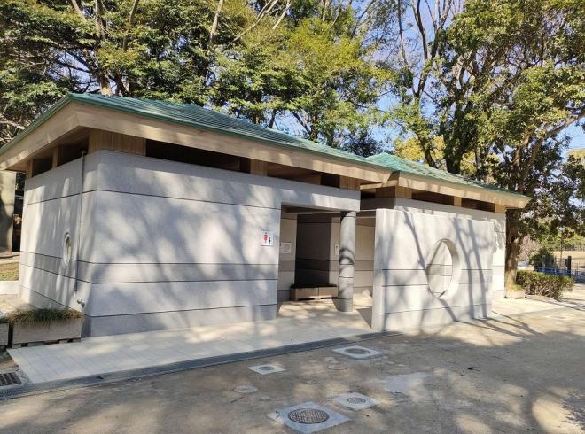 鳥類水系トイレ外観