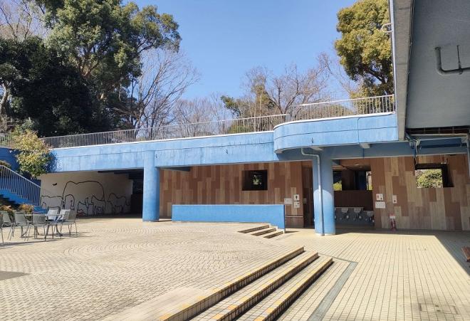 展望デッキトイレ外観