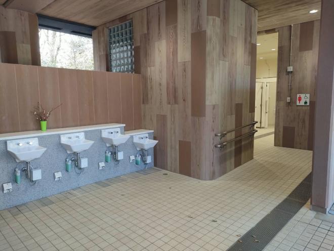 展望デッキ下バリアフリートイレ